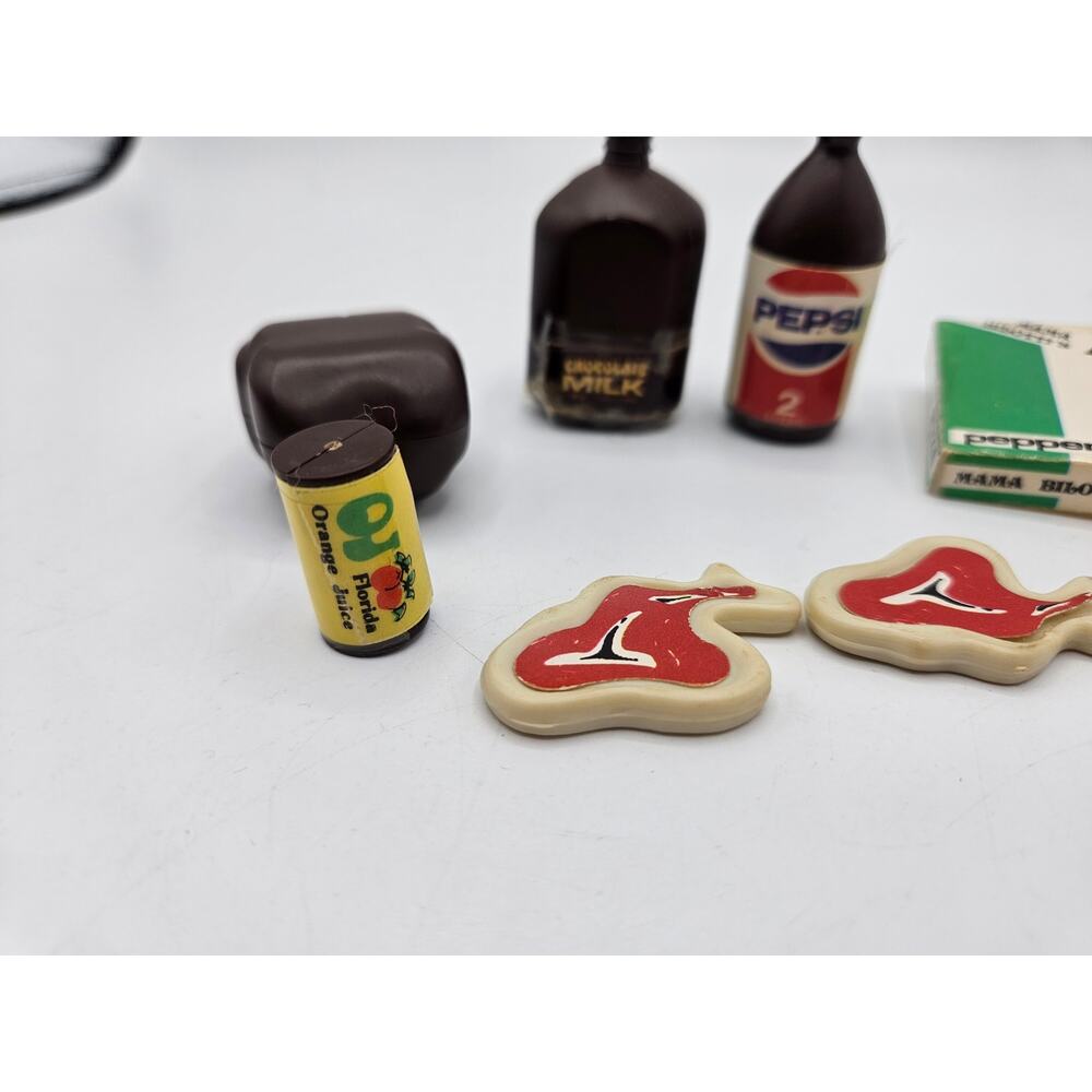 Vintage Lot Marx Sindy Accessories Food Drink Pizza Forzen Food Meat Cans - Picture 7 of 12